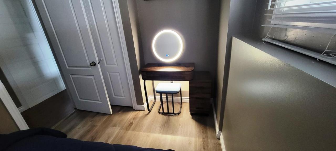 Blue Wave 2 Bedroom Suite Saskatoon Esterno foto